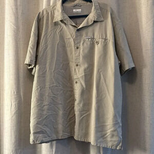Columbia Men’s Short Sleeve Button Up XXL/2XTG, Tan raised Material. Outdoors.